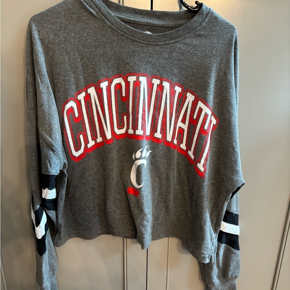 Rivalry Threads Cincinnati bearcats Gray Sweatshirt sz M
